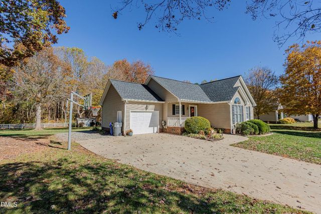 1121 Ravenwood Drive, Graham, NC 27253