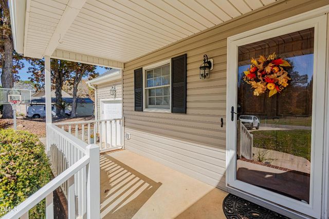 1121 Ravenwood Drive, Graham, NC 27253