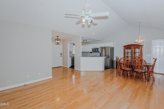 1121 Ravenwood Drive, Graham, NC 27253