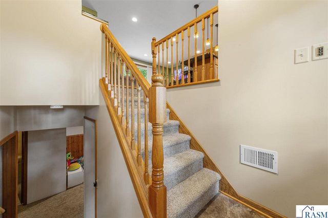 40499 520th Street, North Mankato, MN 56003