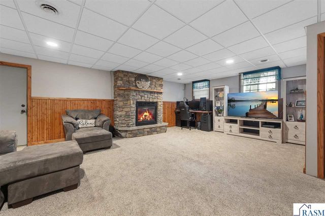 40499 520th Street, North Mankato, MN 56003