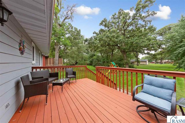 40499 520th Street, North Mankato, MN 56003