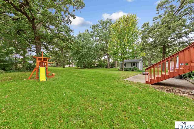 40499 520th Street, North Mankato, MN 56003
