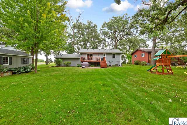 40499 520th Street, North Mankato, MN 56003
