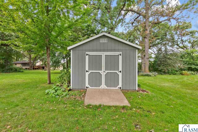 40499 520th Street, North Mankato, MN 56003