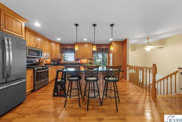 40499 520th Street, North Mankato, MN 56003