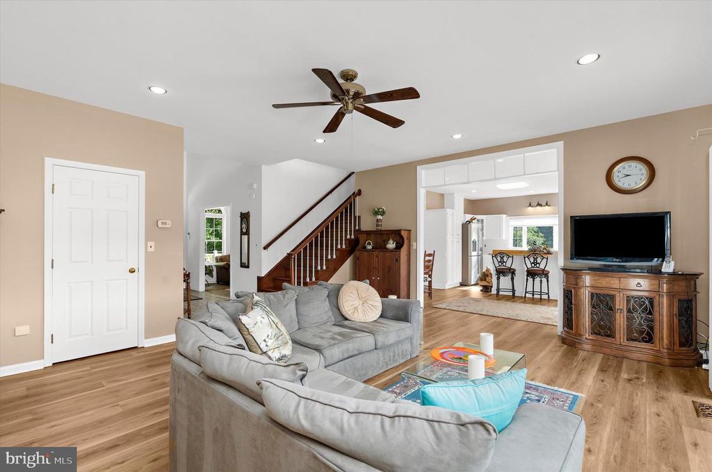 Image 11 of property listing at 24274 WATERVIEW DR, Worton, MD 21678