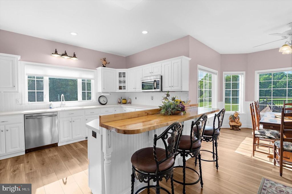 Image 9 of property listing at 24274 WATERVIEW DR, Worton, MD 21678