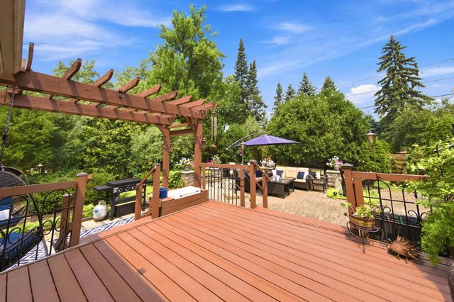 1715 Preston Lane, Hopkins, MN 55343