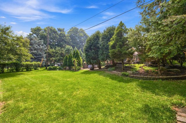 1715 Preston Lane, Hopkins, MN 55343