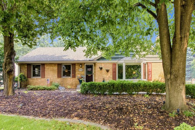1715 Preston Lane, Hopkins, MN 55343