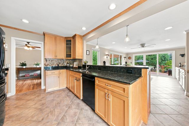 1715 Preston Lane, Hopkins, MN 55343