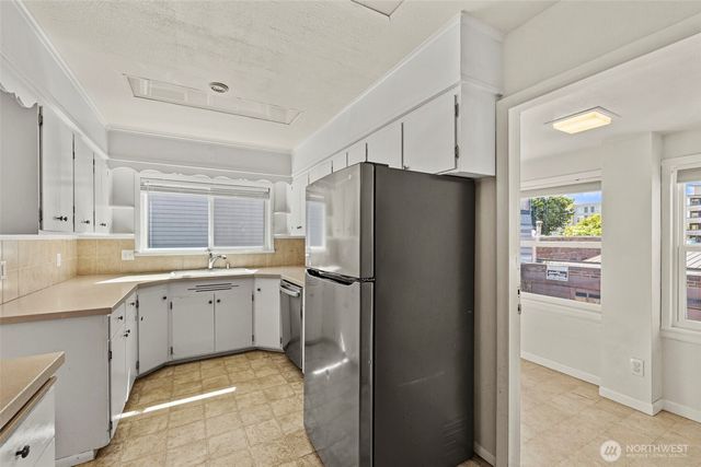 2407 NW 60th Street, Seattle, WA 98107