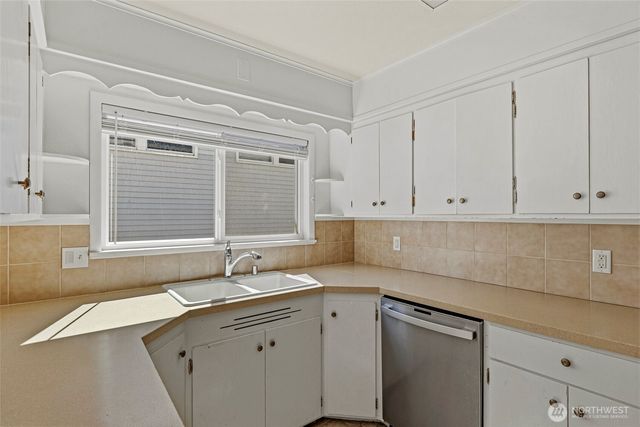 2407 NW 60th Street, Seattle, WA 98107