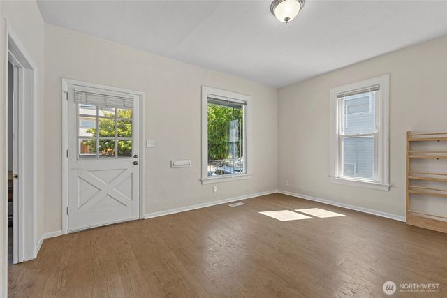 2407 NW 60th Street, Seattle, WA 98107