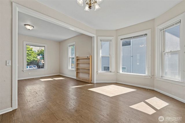 2407 NW 60th Street, Seattle, WA 98107