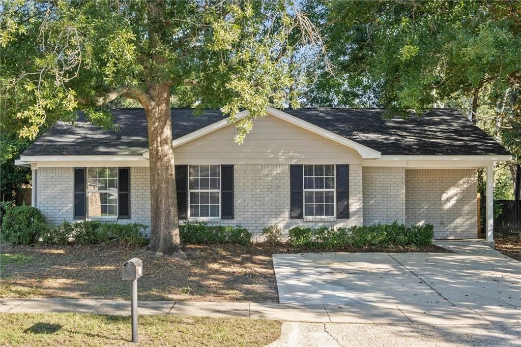 2504 Oakmont Court, Mobile, AL 36605 — exterior