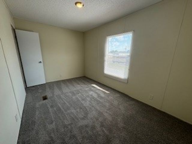 815 Monroe Ln, Oak Grove, KY 42262