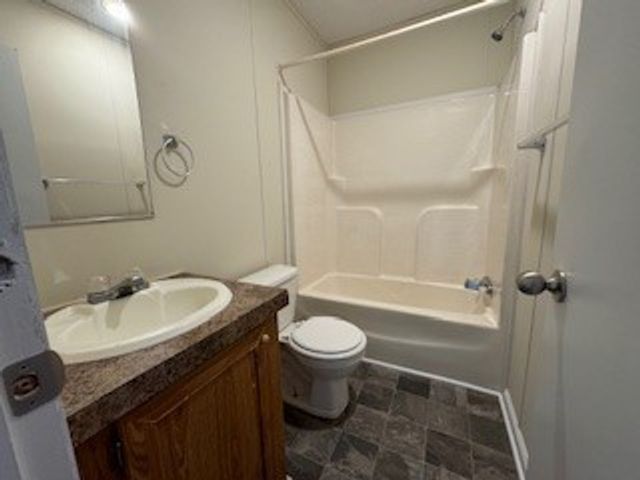 815 Monroe Ln, Oak Grove, KY 42262