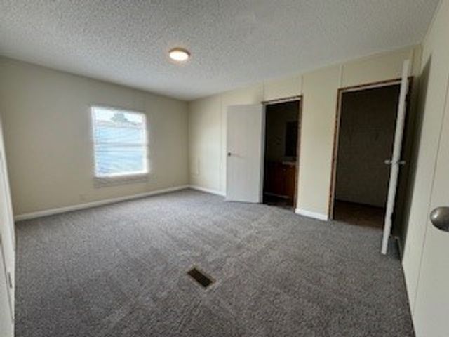 815 Monroe Ln, Oak Grove, KY 42262