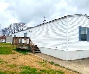 815 Monroe Ln, Oak Grove, KY 42262