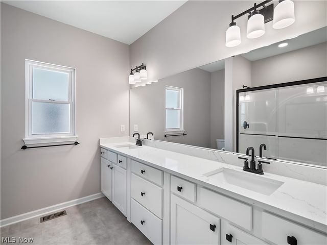 14633 Baywood Lane, Strongsville, OH 44136