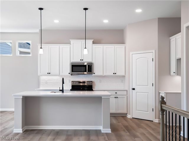 14633 Baywood Lane, Strongsville, OH 44136