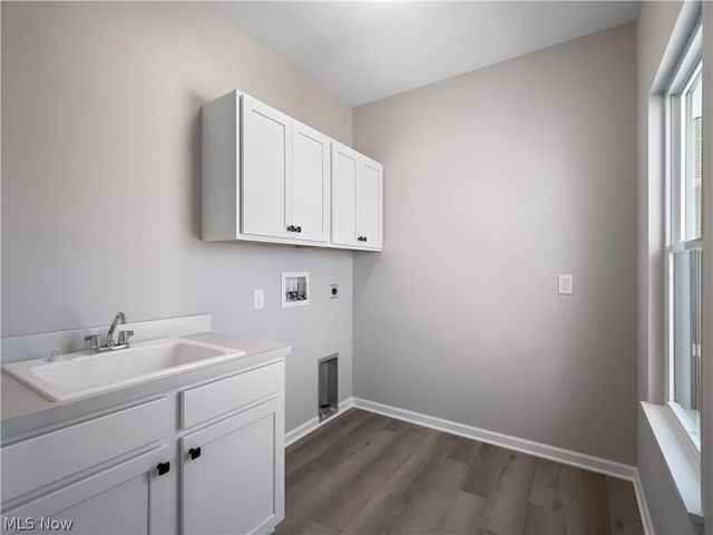 14633 Baywood Lane, Strongsville, OH 44136