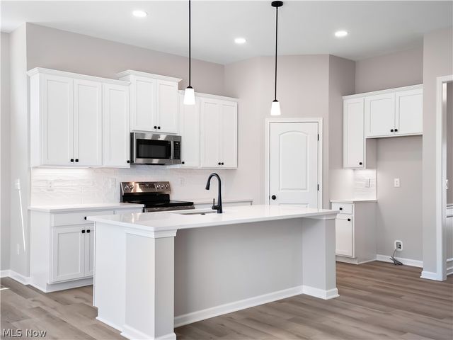 14633 Baywood Lane, Strongsville, OH 44136