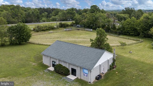 9 PAYNE LN, Amissville, VA 20106