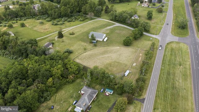 9 PAYNE LN, Amissville, VA 20106