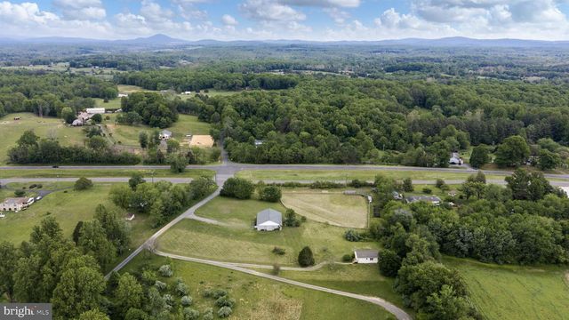 9 PAYNE LN, Amissville, VA 20106