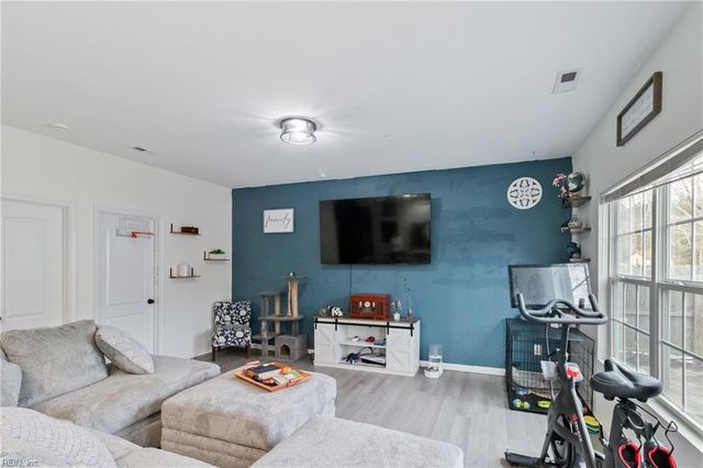 3824 Nansemond PW, Suffolk, VA 23435