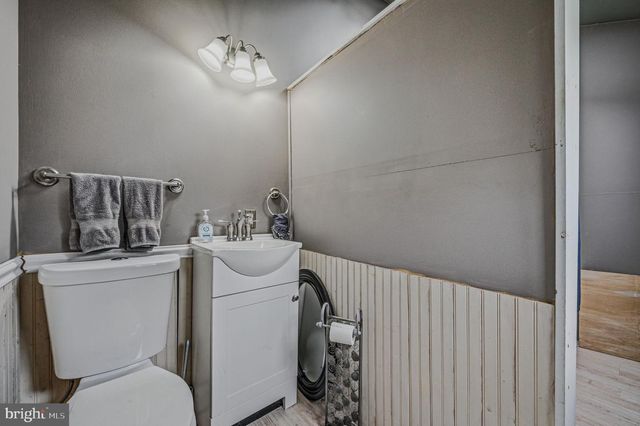 100 WASHINGTON AVE, Elsmere, DE 19805