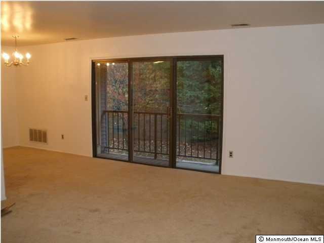 268 Gloucester Court, Matawan, NJ 07747