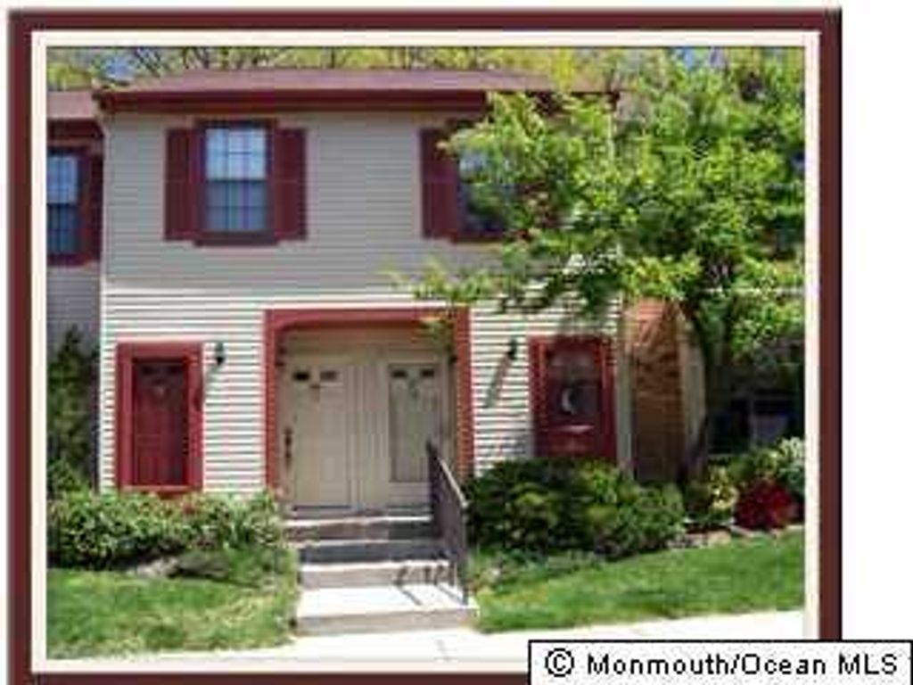 268 Gloucester Court, Matawan, NJ 07747