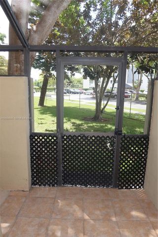 10835 SW 112th Avenue 113, Miami, FL 33176
