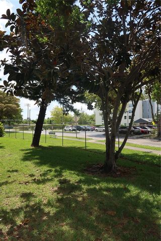 10835 SW 112th Avenue 113, Miami, FL 33176