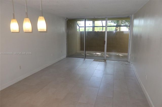 10835 SW 112th Avenue 113, Miami, FL 33176