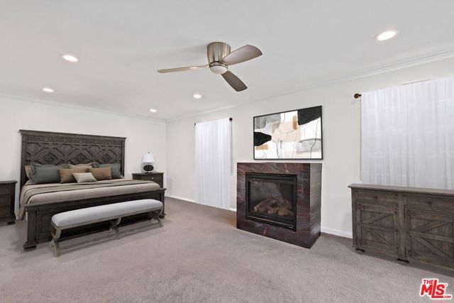 10 26th Avenue, Los Angeles, CA 90291