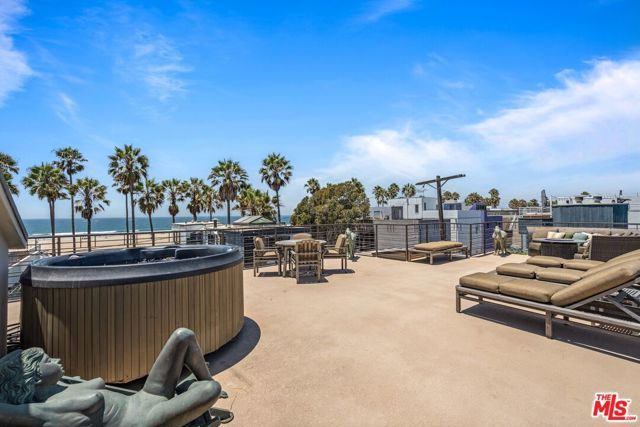 10 26th Avenue, Los Angeles, CA 90291