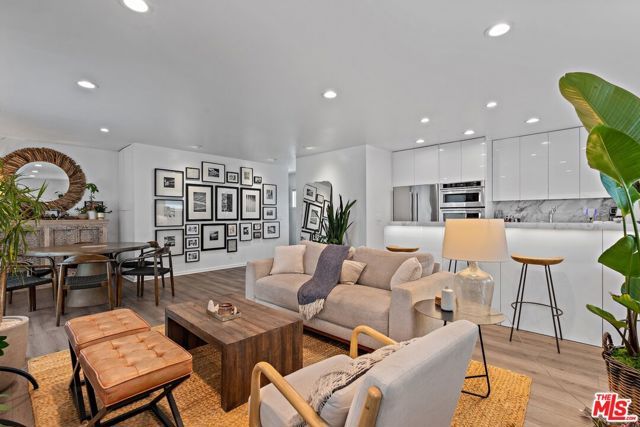 10 26th Avenue, Los Angeles, CA 90291