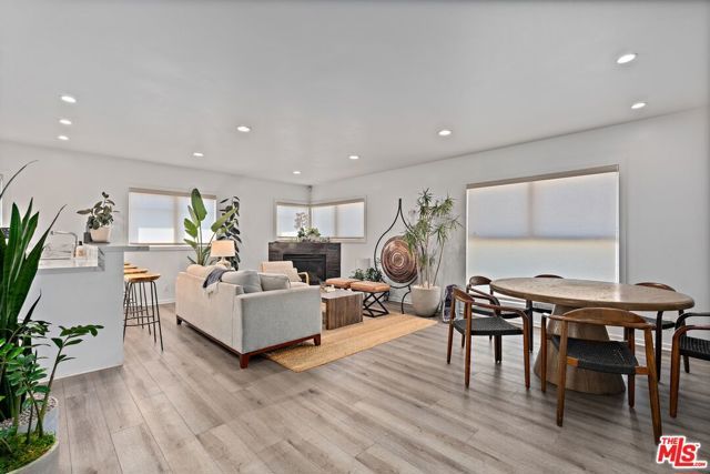 10 26th Avenue, Los Angeles, CA 90291