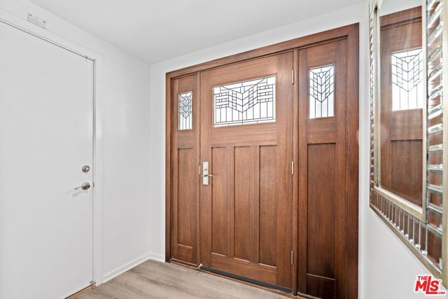 10 26th Avenue, Los Angeles, CA 90291