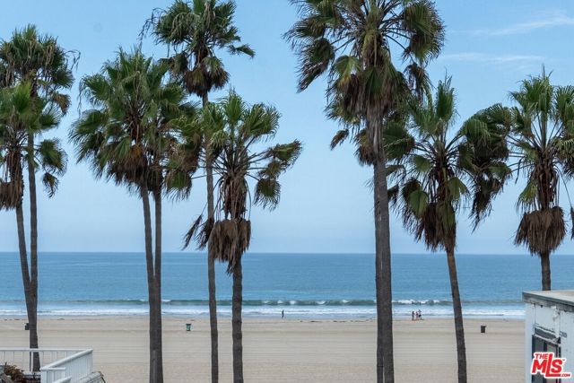 10 26th Avenue, Los Angeles, CA 90291