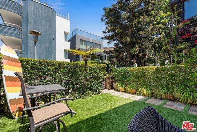 10 26th Avenue, Los Angeles, CA 90291