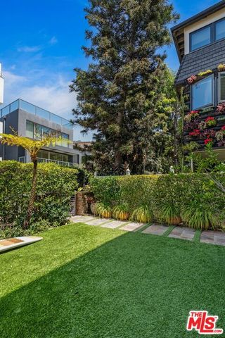 10 26th Avenue, Los Angeles, CA 90291