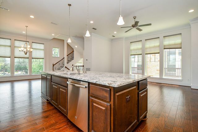 818 Yale Street A, Houston, TX 77007
