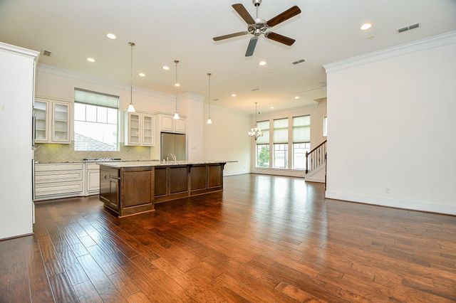 818 Yale Street A, Houston, TX 77007