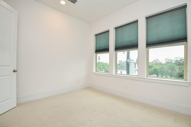 818 Yale Street A, Houston, TX 77007